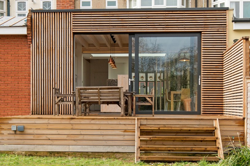 southgate level decking